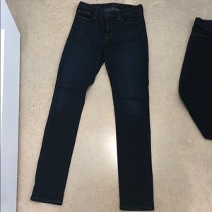 J BRAND- size 27. EUC. mid rise rail skinny.